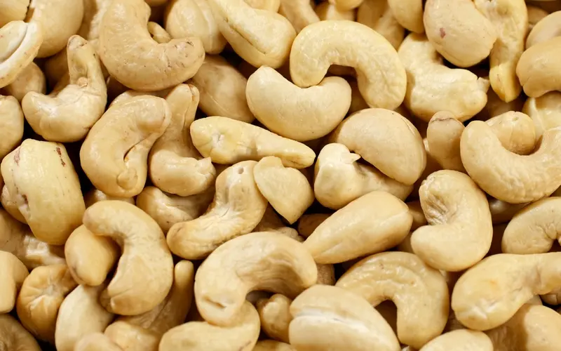 Wholesale Cashews — bulk supply for retail and distribution